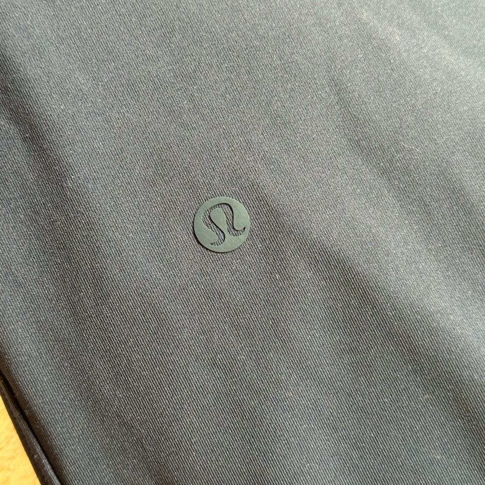 Lululemon On the Fly Crop 23" True Navy Pants Size 8 Straight leg - Picture 11 of 11